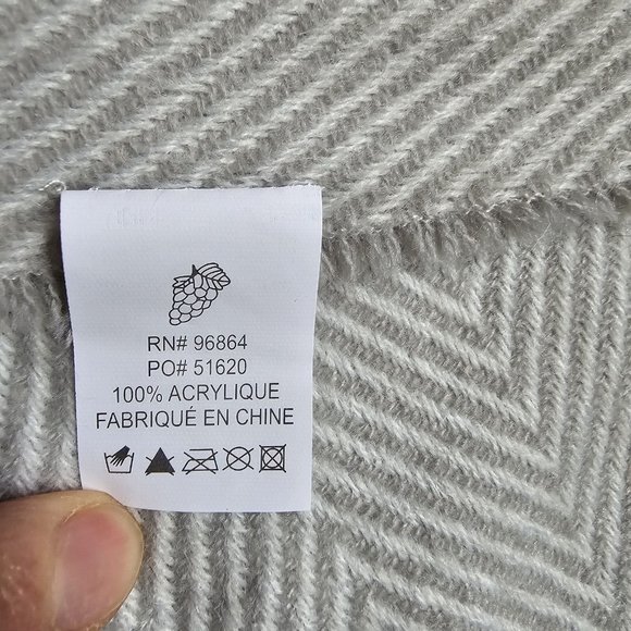 Throw Blanket Picnic Wine Vineyard Gray White Chevron Fringe Soft Acrylic 55x72 - Picture 5 of 9